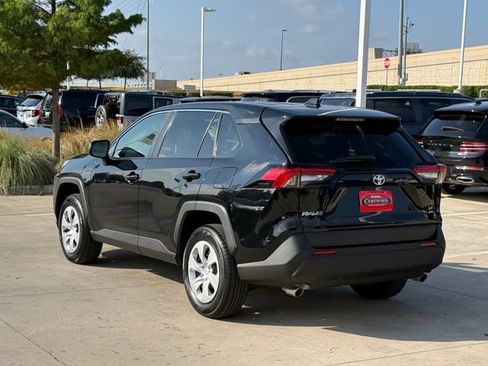 Used 2025 Toyota RAV4 LE AWD/4WD image 4