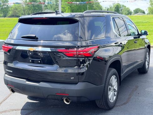 Used 2023 Chevrolet Traverse LT FWD image 5