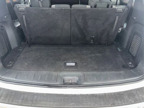 Used 2018 Nissan Pathfinder S image 16