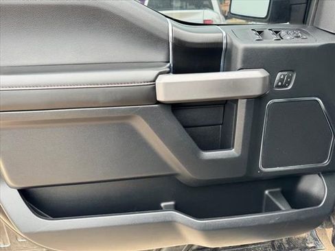 Used 2019 Ford F150 Platinum w/ Equipment Group 701A Luxury image 18