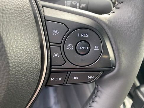 Certified 2025 Toyota Corolla SE image 19