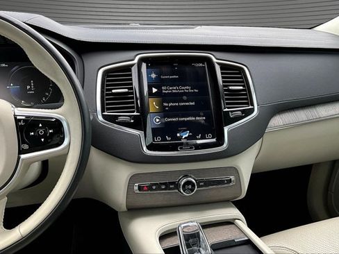 Used 2022 Volvo XC90 T8 Inscription AWD/4WD image 9