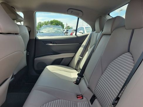 Used 2023 Toyota Camry SE AWD/4WD image 12