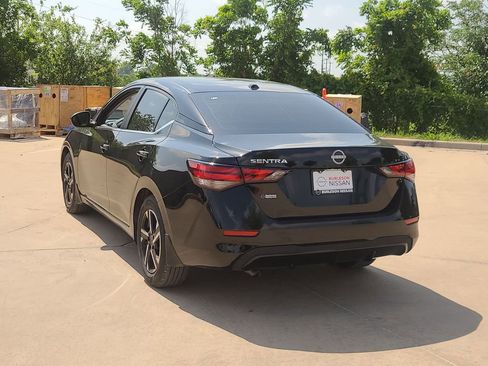 Certified 2025 Nissan Sentra SV image 2