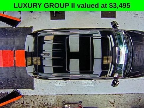 Used 2019 Jeep Grand Cherokee Limited w/ Luxury Group II image 2