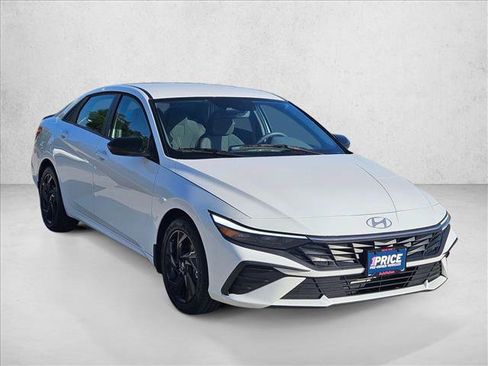 Used 2026 Hyundai Elantra Sport FWD image 3