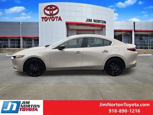 Used 2024 MAZDA MAZDA3 s FWD image 4