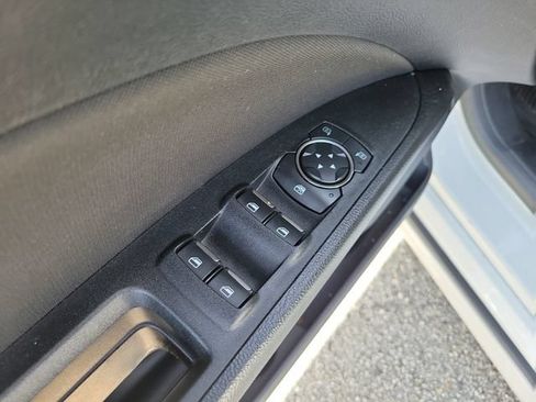 Used 2020 Ford Fusion SE FWD image 16