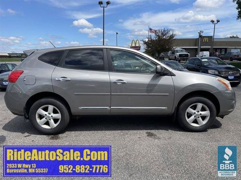 Used 2013 Nissan Rogue S w/ Special Edition Pkg AWD/4WD image 4