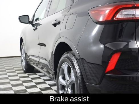 Certified 2024 Ford Escape ST-Line AWD/4WD image 23