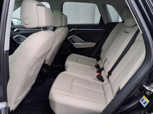 Used 2022 Audi Q3 2.0T Premium w/ Convenience Package image 25