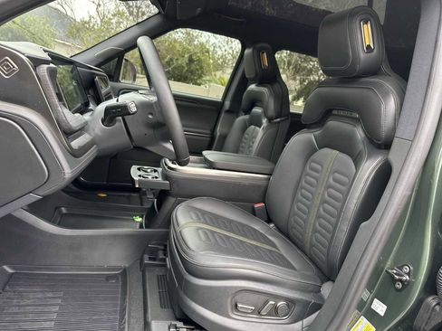 Used 2025 Rivian R1S Adventure image 15