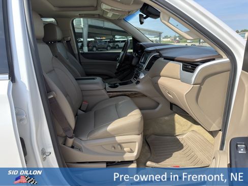 Used 2017 GMC Yukon SLT w/ Premium Edition AWD/4WD image 18