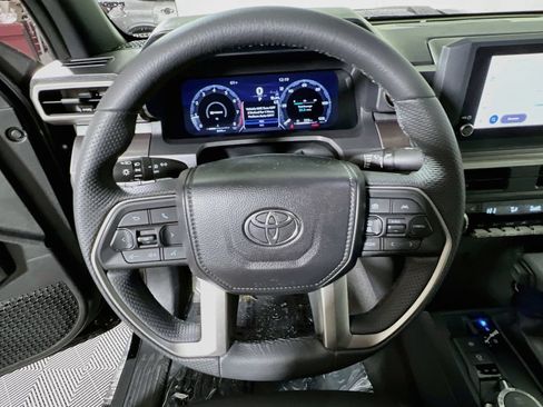 Certified 2025 Toyota Tacoma TRD Sport AWD/4WD image 10
