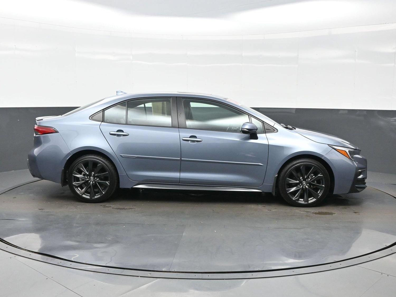 Used 2024 Toyota Corolla XSE FWD image 7