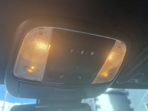 Used 2017 Dodge Charger R/T image 22