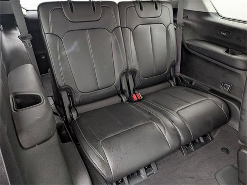 Used 2022 Jeep Grand Cherokee L Limited w/ Black Appearance Package image 28