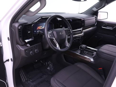 Used 2024 Chevrolet Silverado 1500 RST w/ Convenience Package II AWD/4WD image 6