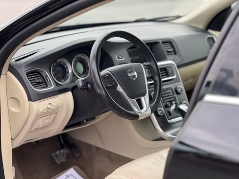 Used 2013 Volvo S60 T5 FWD image 10