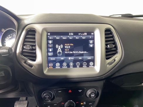 Used 2021 Jeep Compass Latitude AWD/4WD image 17