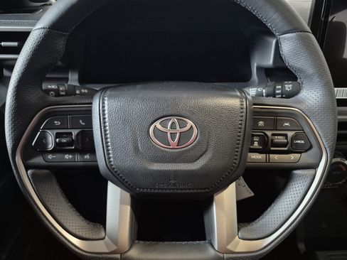 New 2026 Toyota 4Runner 4WD image 18