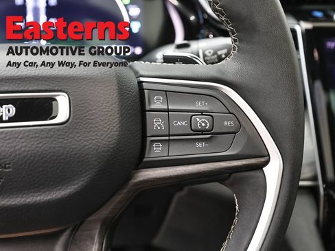Used 2023 Jeep Grand Cherokee 4WD 4xe image 16