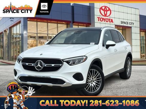 Used 2024 Mercedes-Benz GLC 300 4MATIC image 1