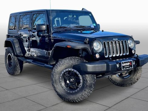 Used 2017 Jeep Wrangler Unlimited Sahara w/ Connectivity Group image 2
