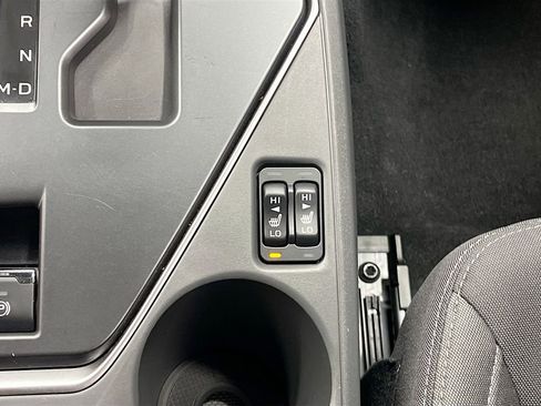 Used 2025 Subaru Crosstrek 2.0i Premium image 19