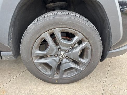 Used 2024 Toyota RAV4 Adventure image 10