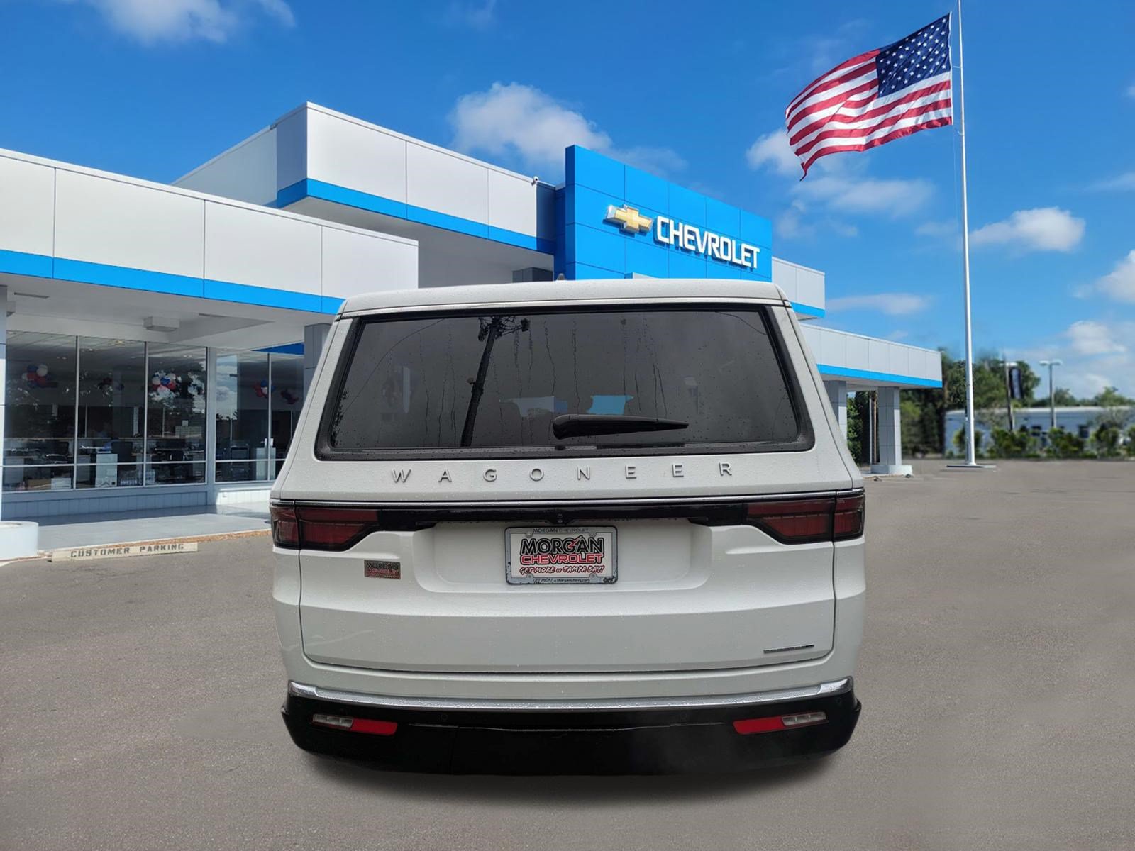 Used 2024 Jeep Wagoneer L Series II w/ Flexible Seating Group RWD image 4