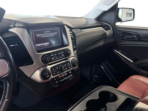 Used 2020 GMC Yukon XL SLE w/ SLE Value Package image 14