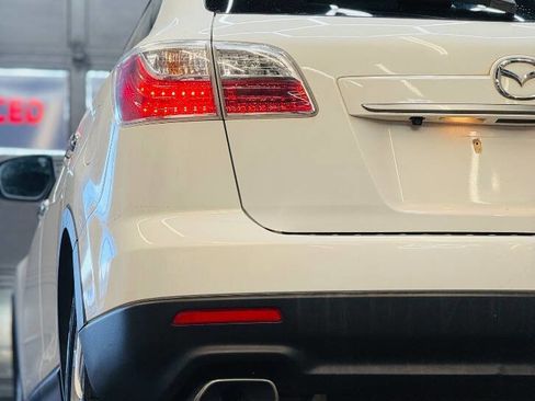 Used 2012 MAZDA CX-9 Grand Touring w/ Moonroof & Bose Audio Pkg image 13