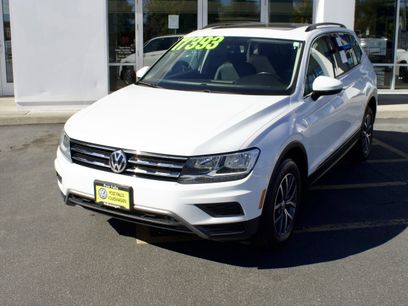 Used 2018 Volkswagen Tiguan SE w/ Panoramic Sunroof Package