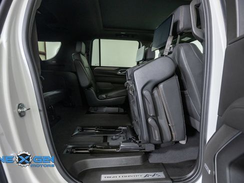 Used 2024 Chevrolet Suburban High Country w/ Advanced Technology Package AWD/4WD image 38