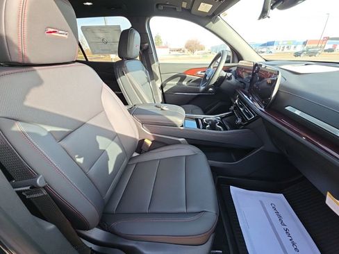 New 2026 Chevrolet Traverse Z71 w/ Driver Confidence Package image 17