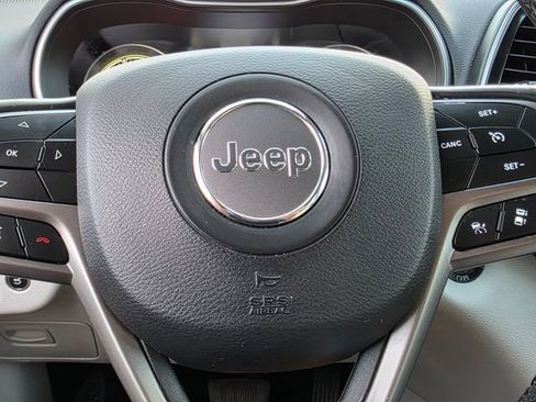 Used 2020 Jeep Cherokee Limited w/ Technology Group image 27