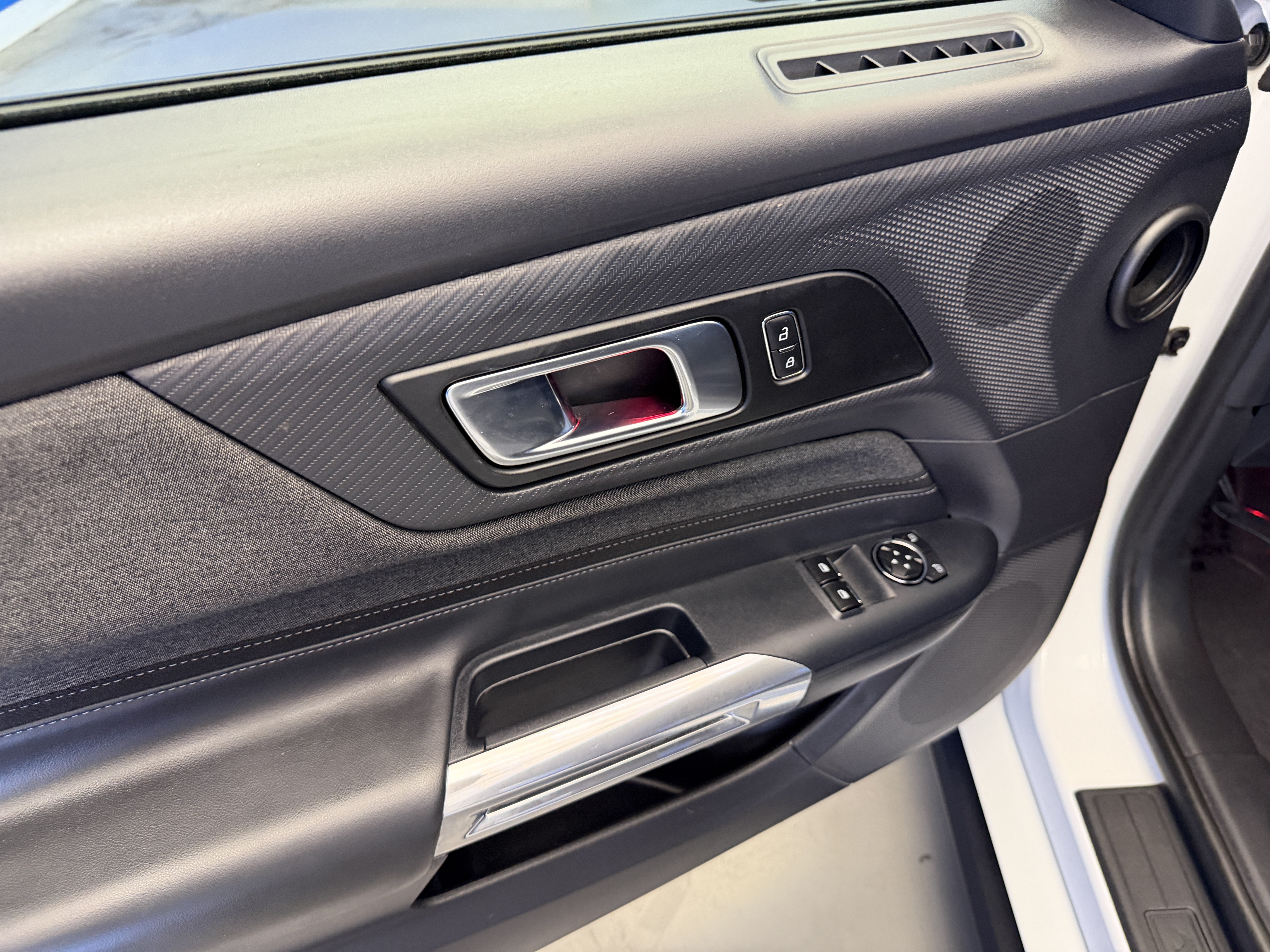 Used 2024 Ford Mustang GT RWD image 10
