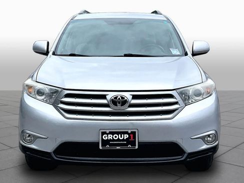 Used 2012 Toyota Highlander 4WD w/ Tech Pkg image 4