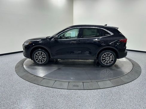 New 2026 Ford Escape SE FWD image 9