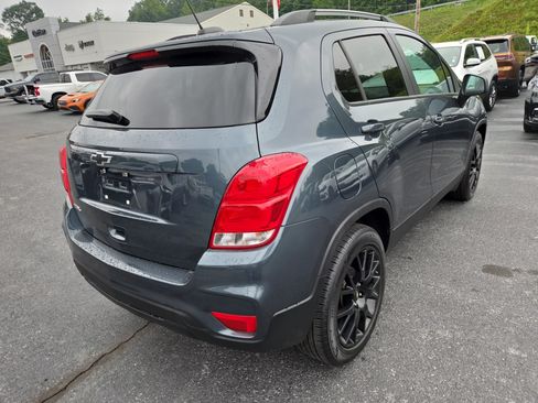 Used 2022 Chevrolet Trax LT w/ Sport Edition FWD image 4