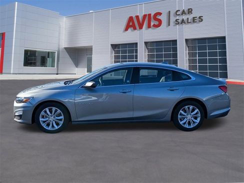 Used 2023 Chevrolet Malibu LT image 2