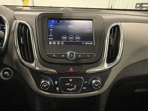Used 2020 Chevrolet Equinox LS image 29