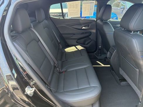 Used 2024 Buick Envista Sport Touring w/ Convenience I Package FWD image 18