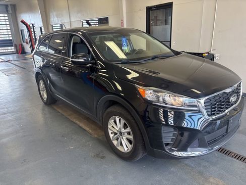 Used 2019 Kia Sorento L FWD image 1