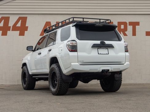 Used 2021 Toyota 4Runner Venture w/ Moonroof Package image 7