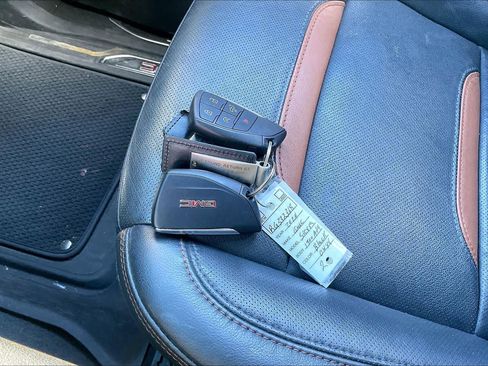 Used 2024 GMC Sierra 1500 AT4 w/ AT4 Premium Package image 13