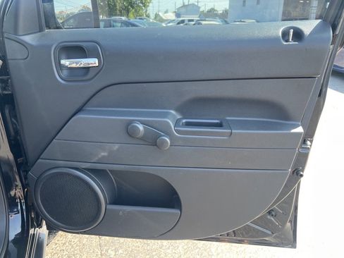 Used 2016 Jeep Patriot Sport image 20