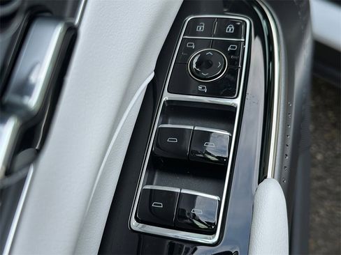 New 2026 Cadillac Lyriq Sport image 21