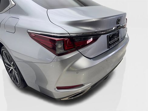 Used 2022 Lexus ES 350 w/ Premium Package image 19